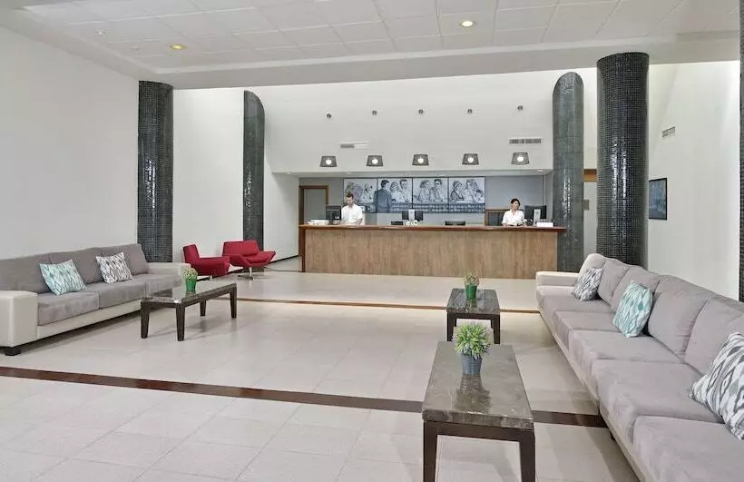 בית מלון כפרי Aluasun Cala Antena All Inclusive