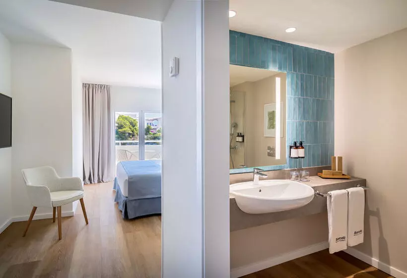 Отель Barceló Ponent Beach