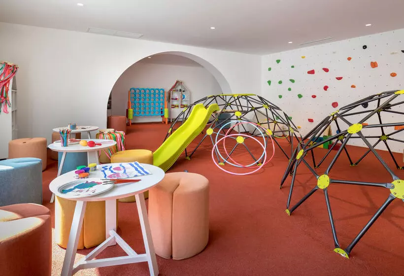 Отель Barceló Ponent Beach