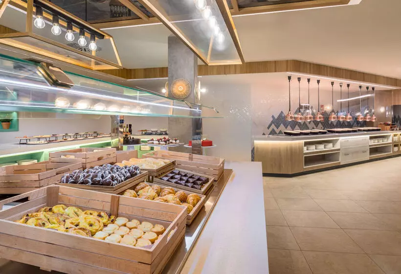 Отель Barceló Ponent Beach