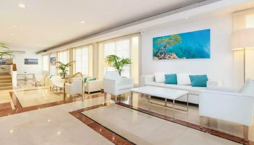 فندق Globales Simar