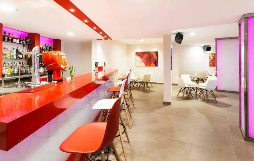 فندق Globales Simar