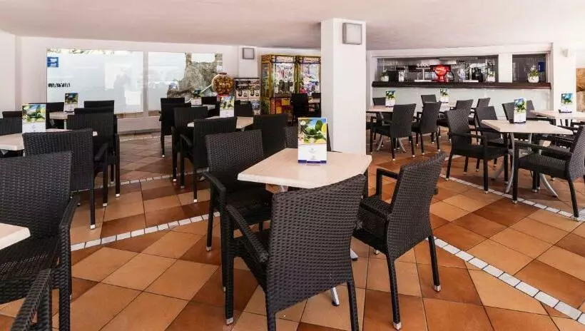 فندق Globales Simar