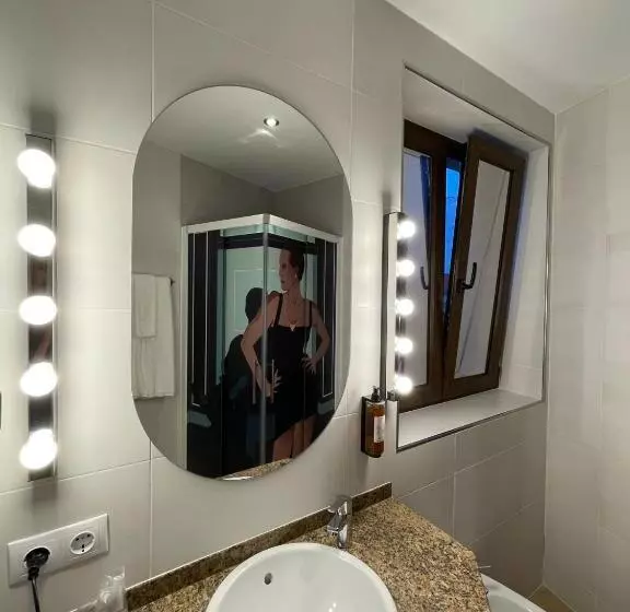 Hotel Paula Films Collection