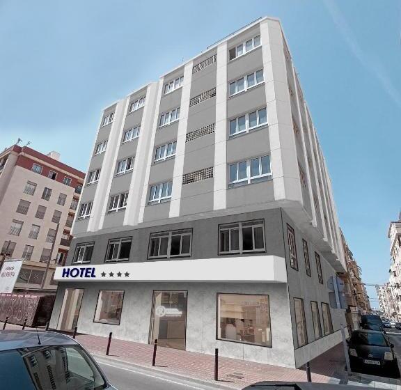 בית מלון כפרי Santa Pola Pierre And Vacances