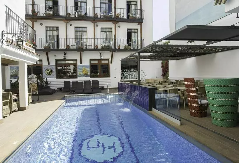 Hotel & Apartamentos Neptuno