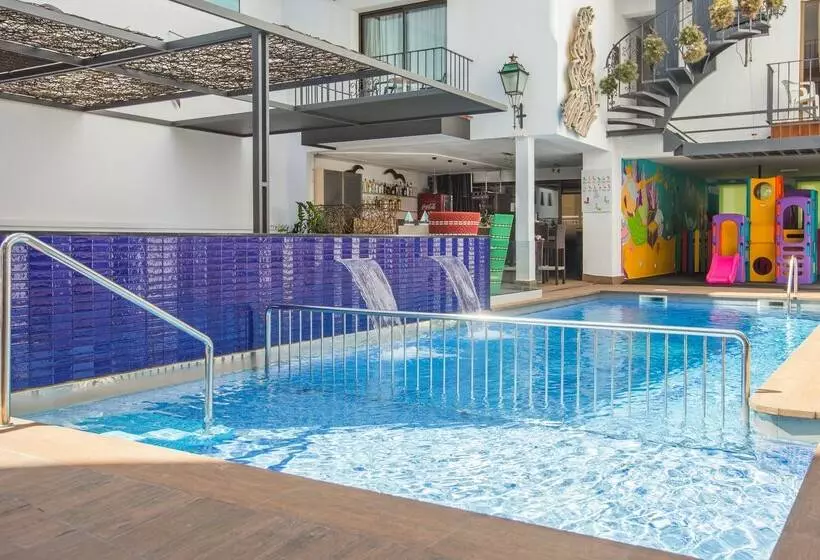 Hotel & Apartamentos Neptuno