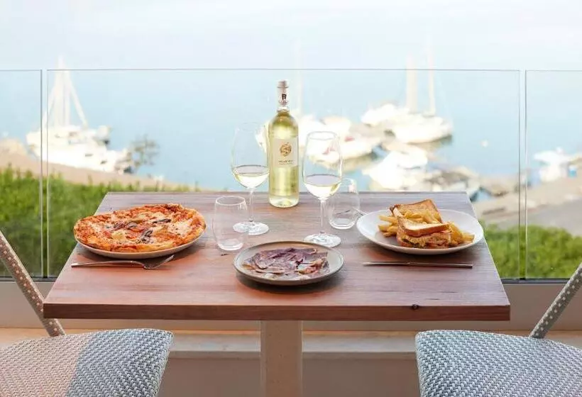 فندق Catalonia Mirador des Port