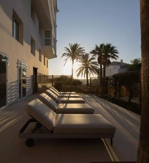 فندق Catalonia Mirador des Port