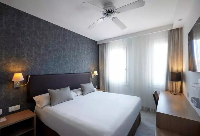 فندق Catalonia Mirador des Port