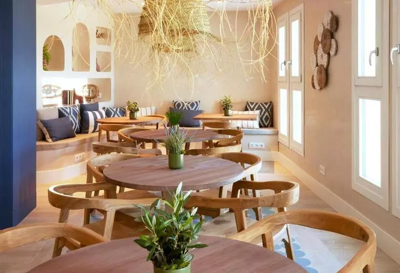 فندق Catalonia Mirador des Port