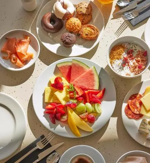 فندق Catalonia Mirador des Port