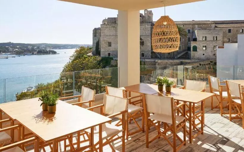 فندق Catalonia Mirador des Port