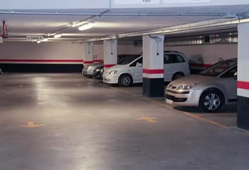 هتل Ciudad De Burgos