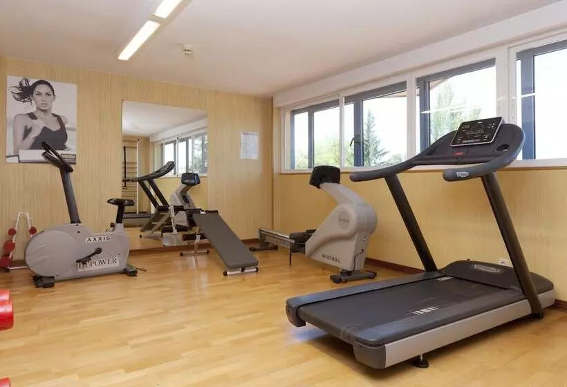 هتل Ciudad De Burgos