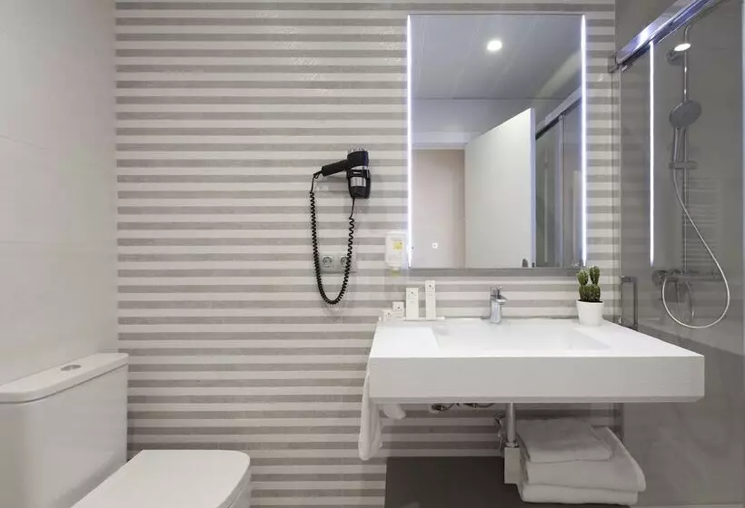 هتل Ciudad De Burgos