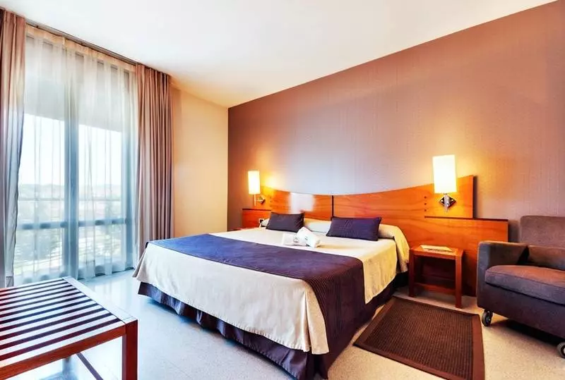 Отель Granollers