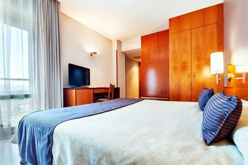 Отель Granollers