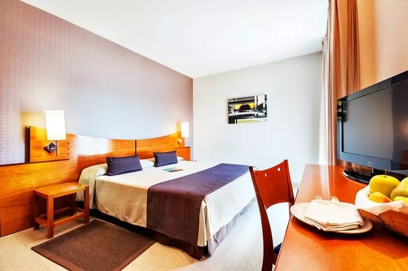 Отель Granollers