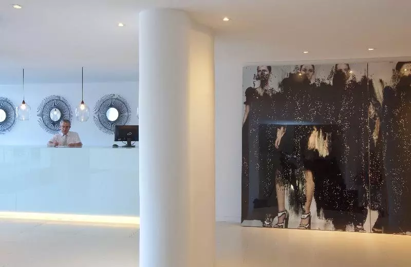 Отель HM Tropical