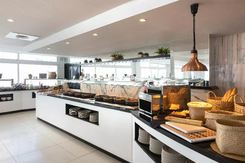 Отель HM Tropical