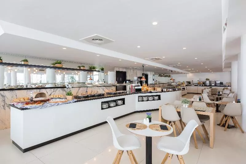 Отель HM Tropical