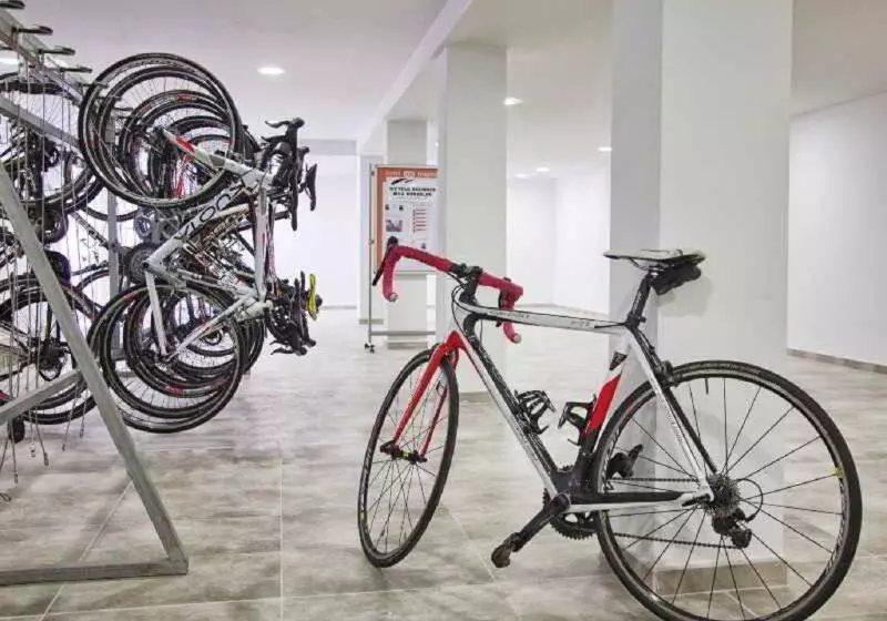 Отель HM Tropical