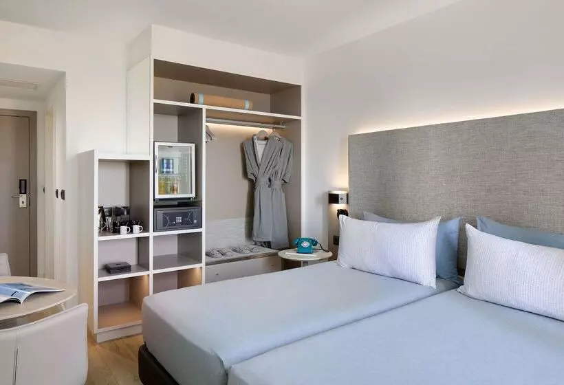 Отель Innside By Meliá Barcelona Apolo