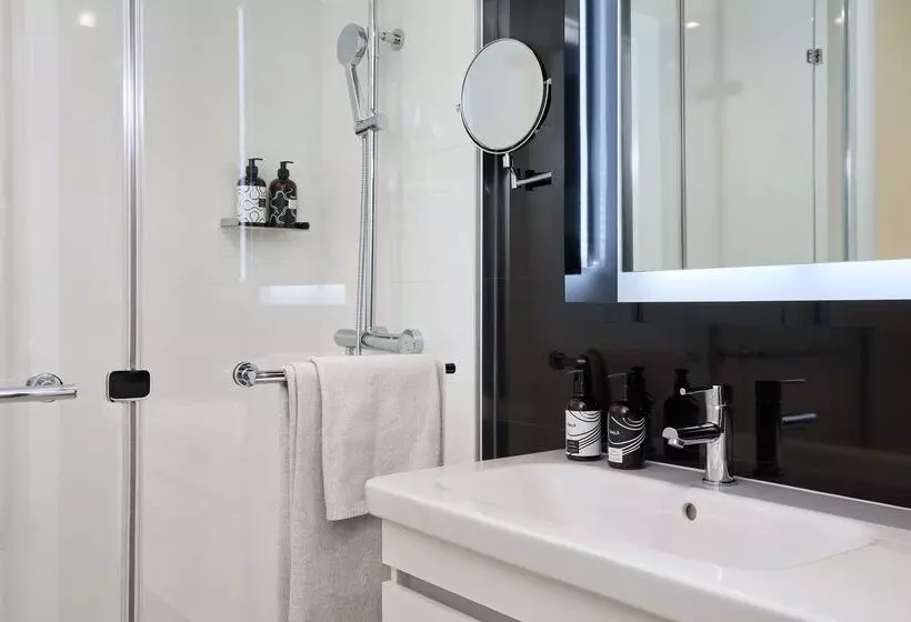 Отель Innside By Meliá Barcelona Apolo