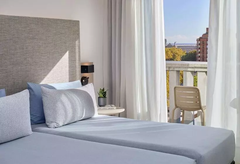 Отель Innside By Meliá Barcelona Apolo