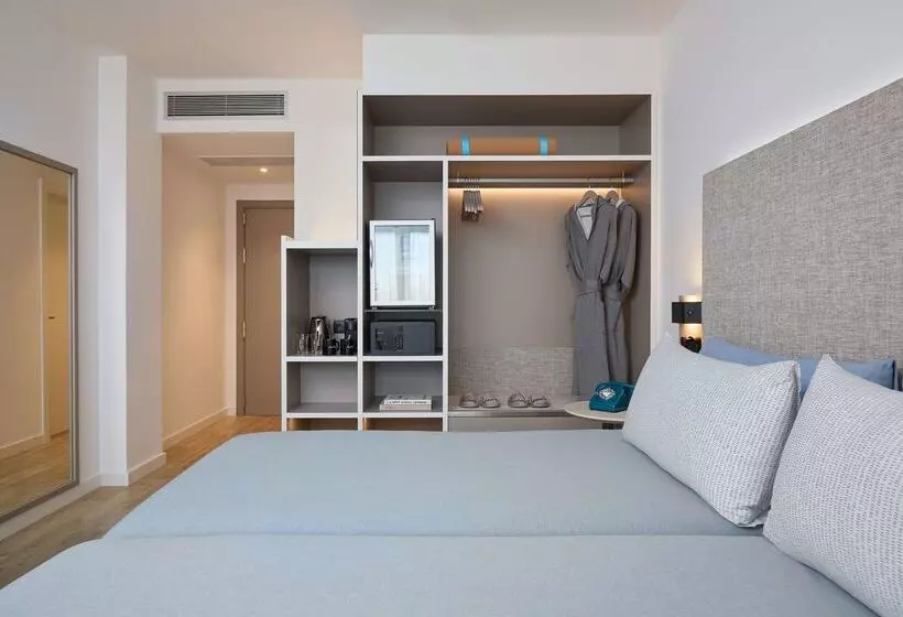 Отель Innside By Meliá Barcelona Apolo