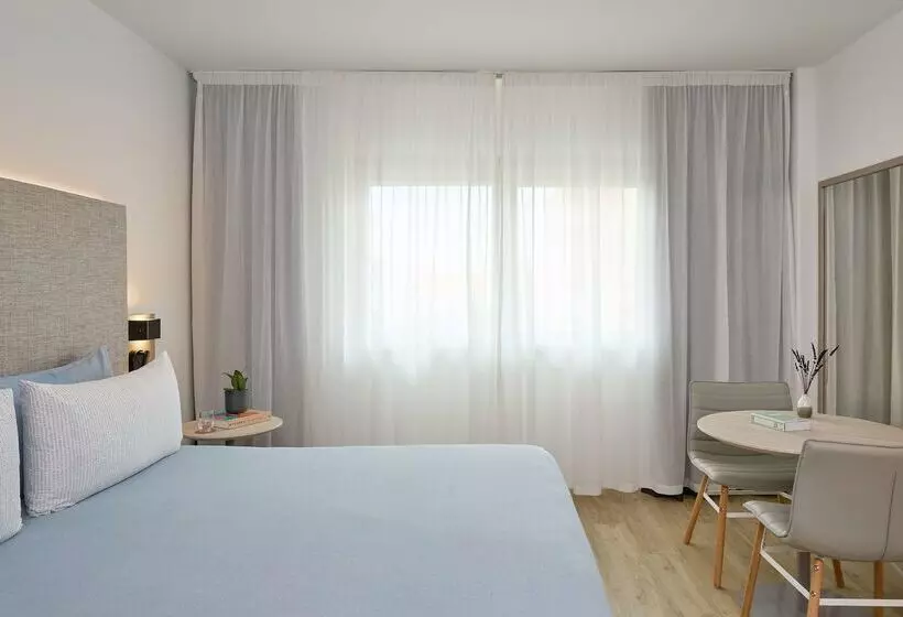 Отель Innside By Meliá Barcelona Apolo