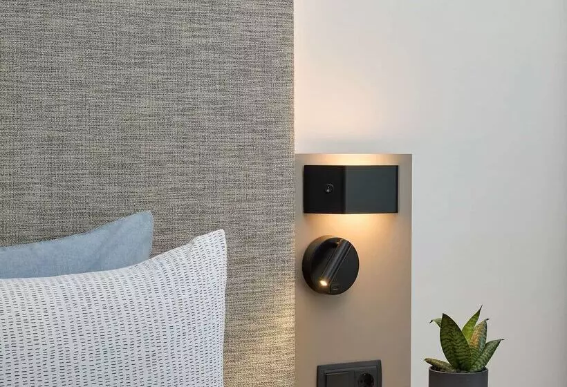 Отель Innside By Meliá Barcelona Apolo