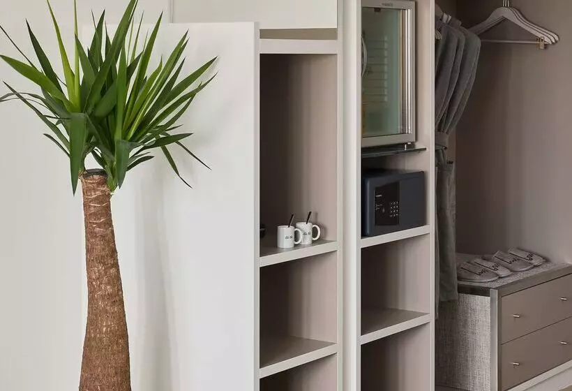 Отель Innside By Meliá Barcelona Apolo