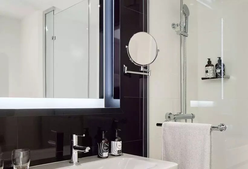 Отель Innside By Meliá Barcelona Apolo