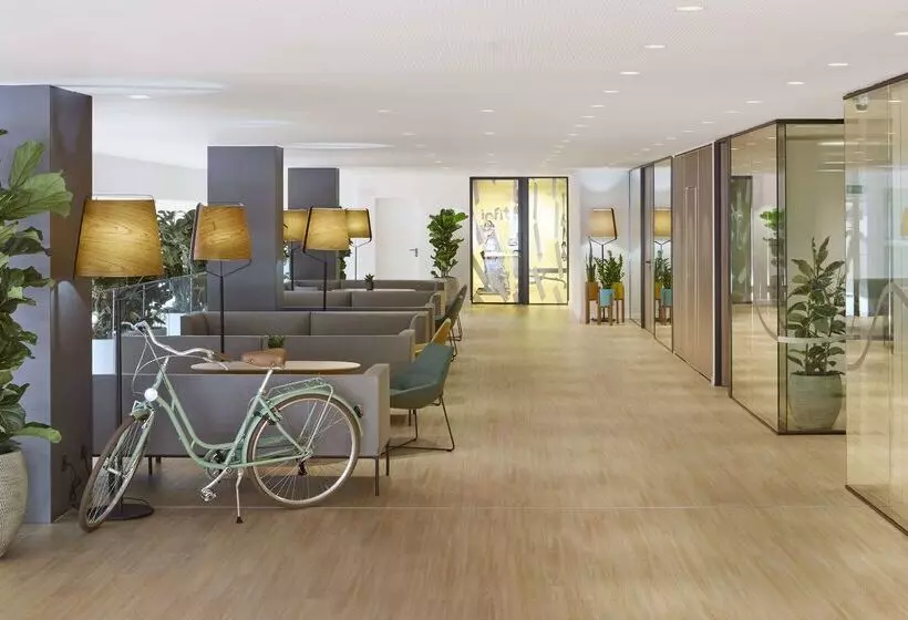 Отель Innside By Meliá Barcelona Apolo