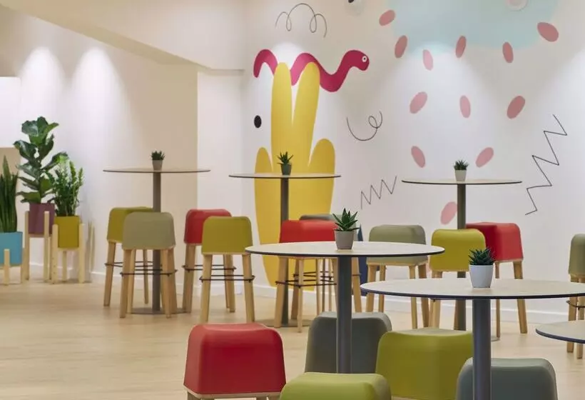 Отель Innside By Meliá Barcelona Apolo