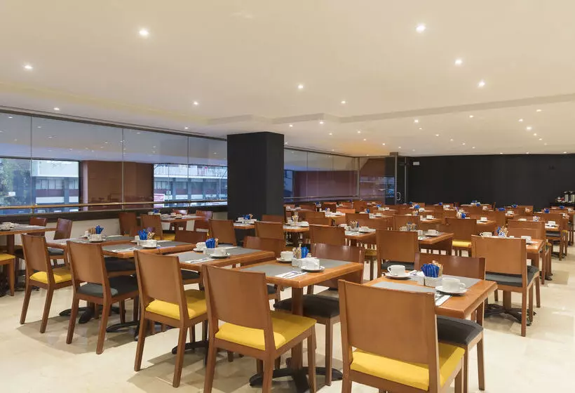 Отель Innside By Meliá Barcelona Apolo