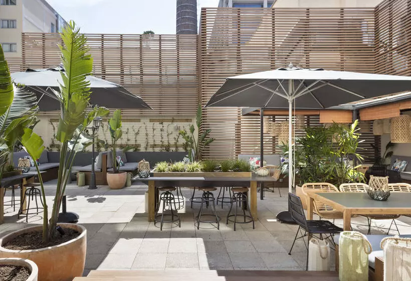 Отель Innside By Meliá Barcelona Apolo