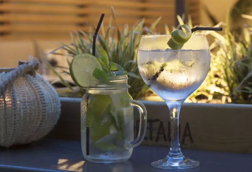 Отель Innside By Meliá Barcelona Apolo