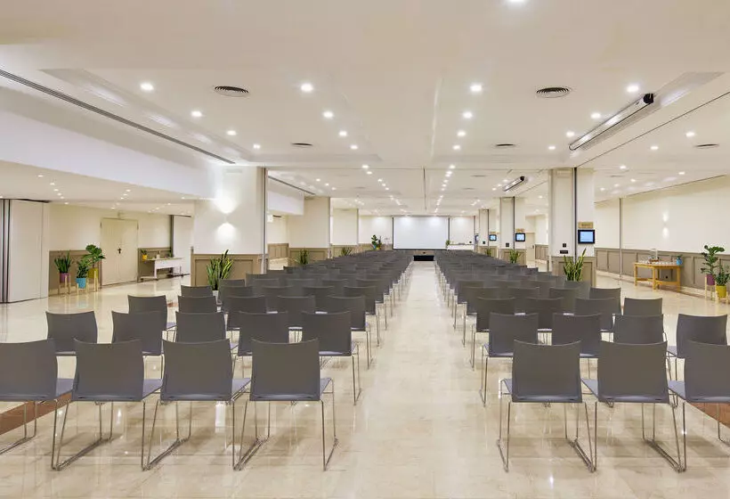 Отель Innside By Meliá Barcelona Apolo