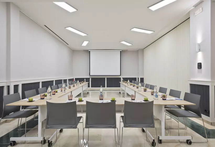 Отель Innside By Meliá Barcelona Apolo