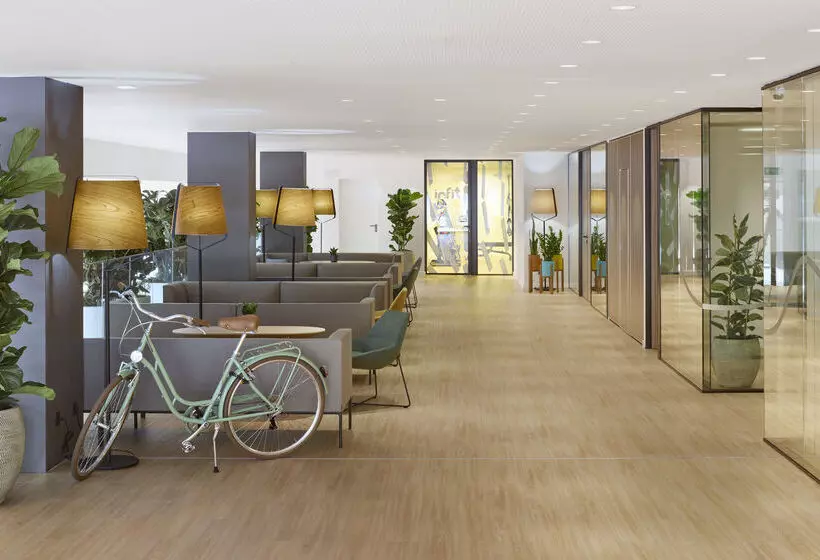 Отель Innside By Meliá Barcelona Apolo