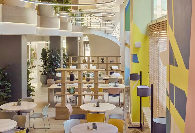 Отель Innside By Meliá Barcelona Apolo