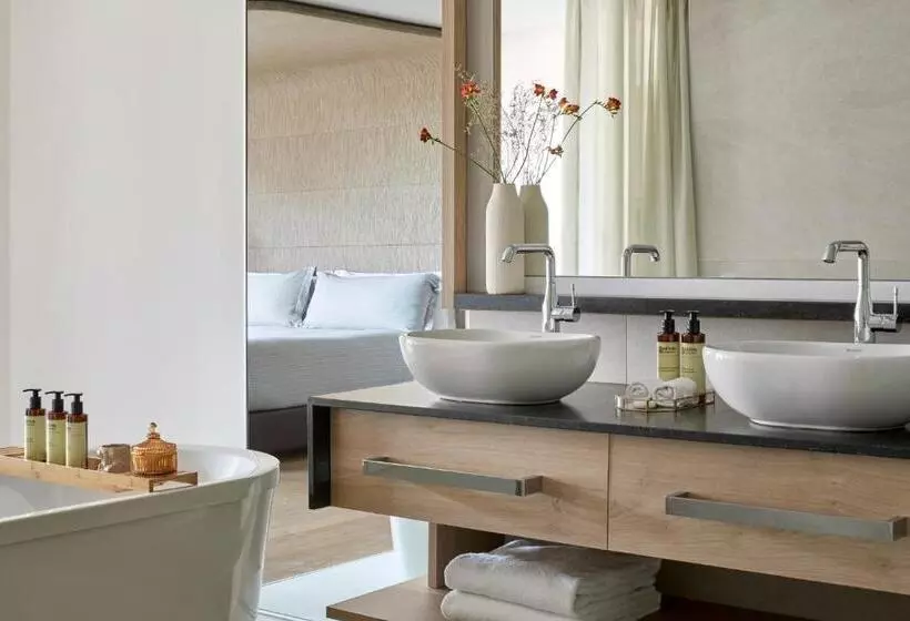 בית מלון כפרי Me Barcelona