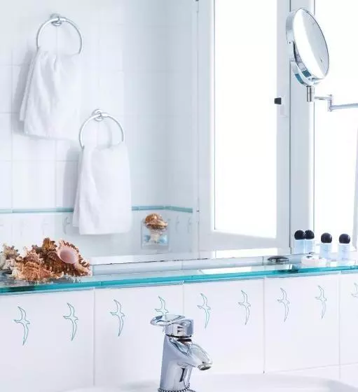 Отель Miramar Badalona