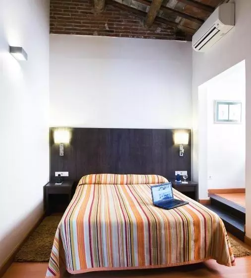 Отель Miramar Badalona