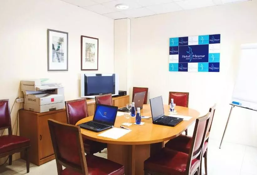 Отель Miramar Badalona