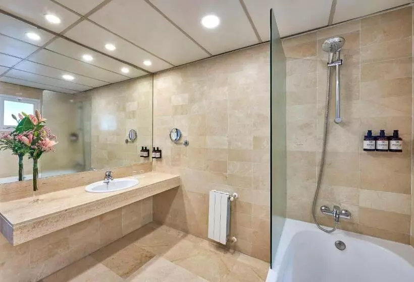 호텔 NH Barcelona Eixample