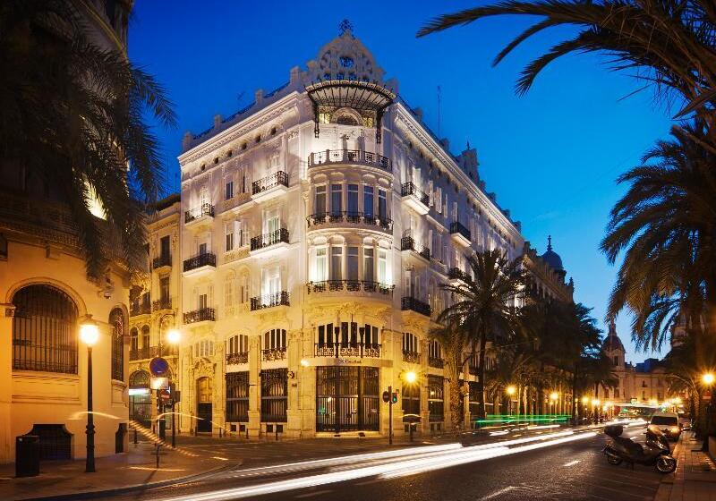 هتل One Shot Palacio Reina Victoria 04